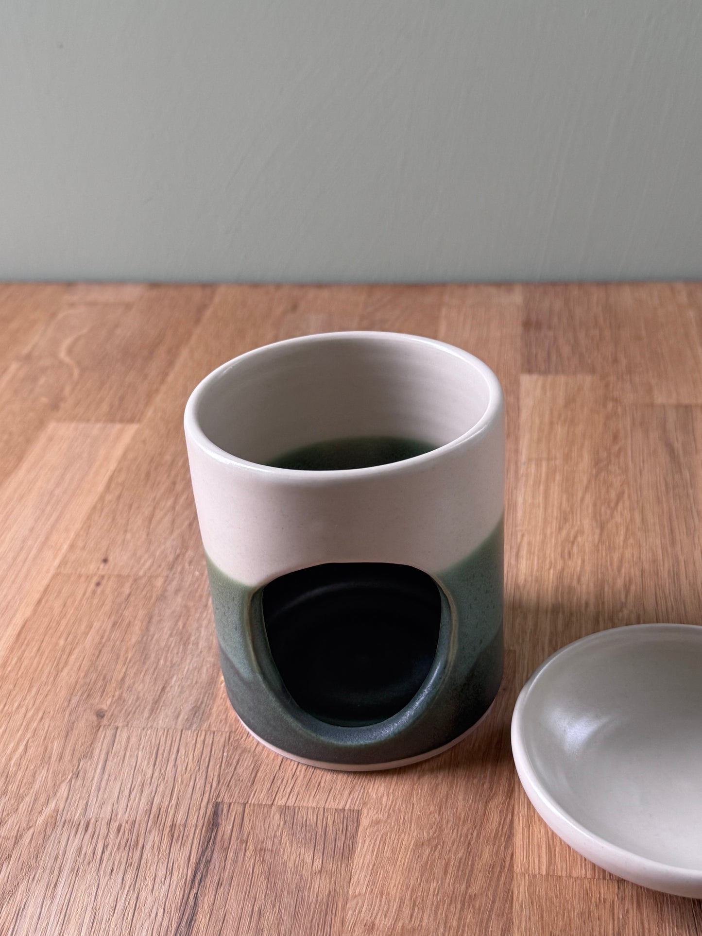 Handmade Wax Melt Burner in an Overlapping Green and White Glaze